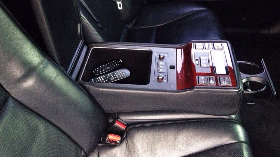 Lexus LS Лімузин 3