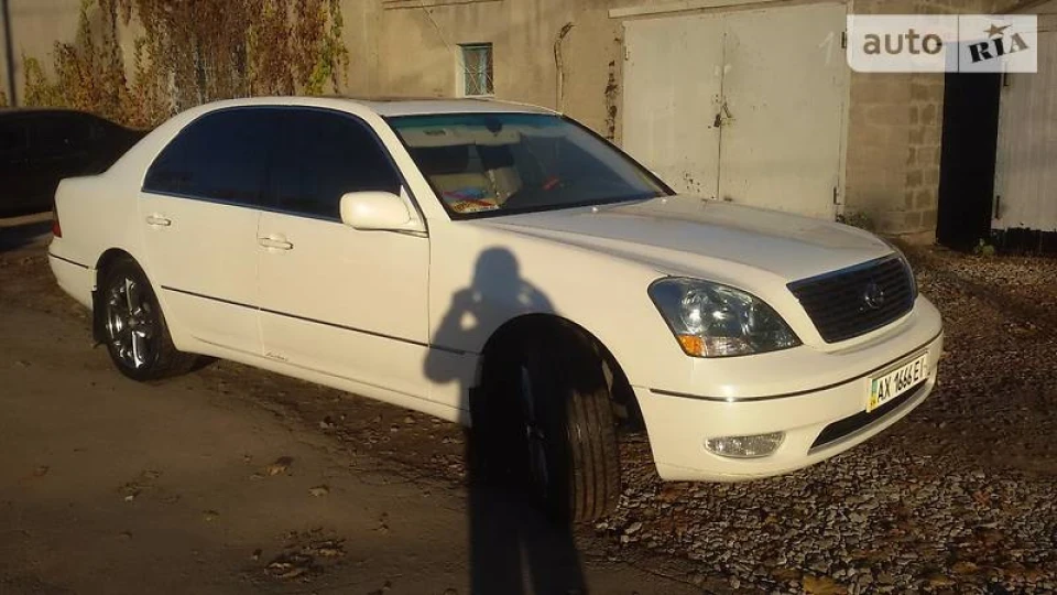 Lexus LS LONG EXCLUSIVE 3