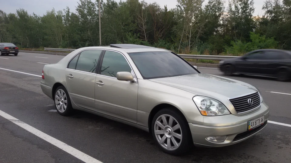 Lexus LS Лисий продаю 11.9$ 4