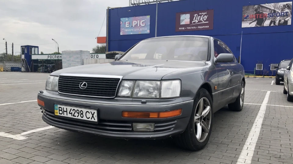 Lexus LS Товстун 3