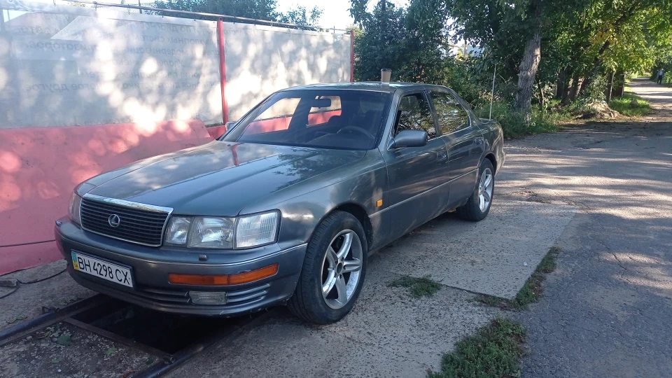 Lexus LS Товстун 4