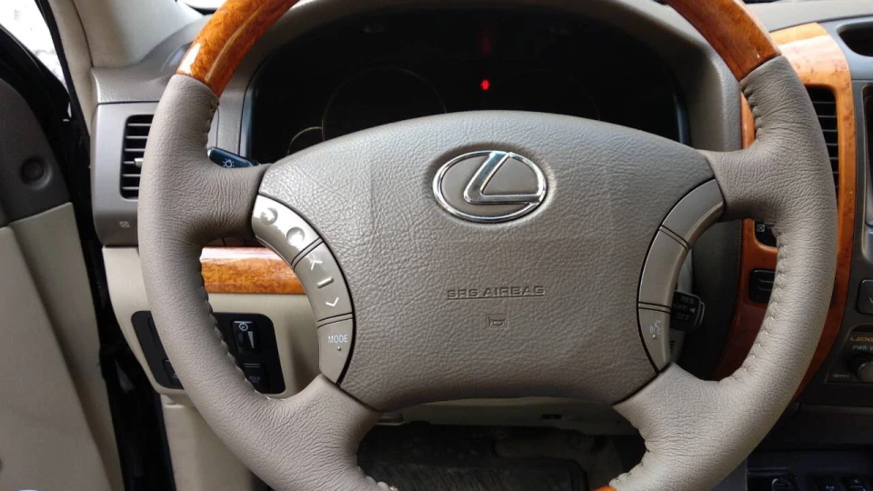 Lexus LX 5