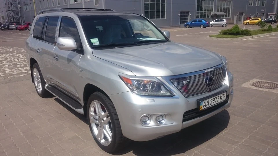 Lexus LX