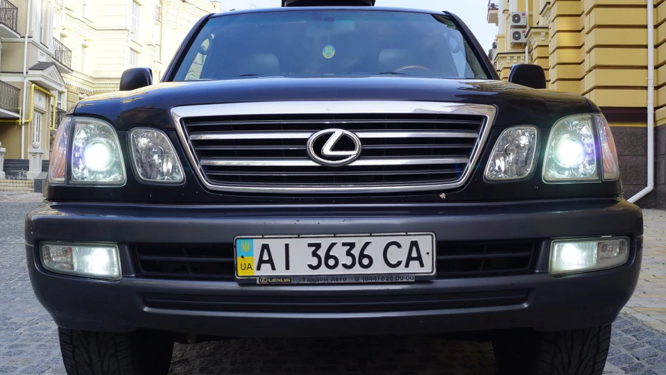 Lexus LX 2