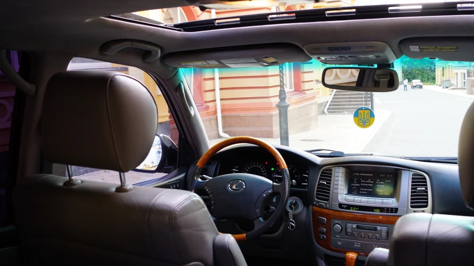 Lexus LX 4