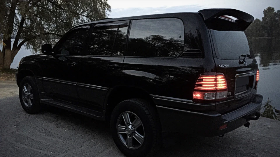 Lexus LX 2