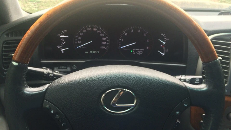 Lexus LX 2
