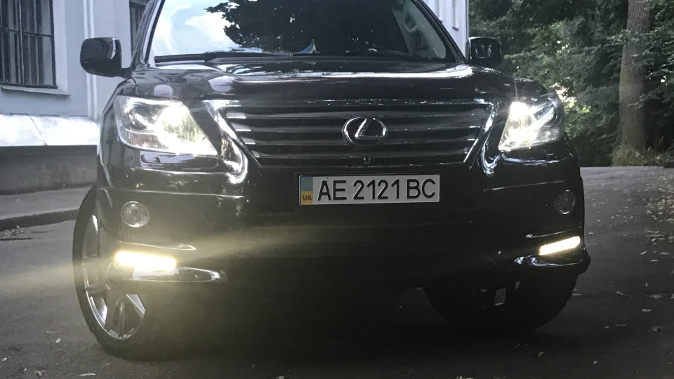 Lexus LX 2