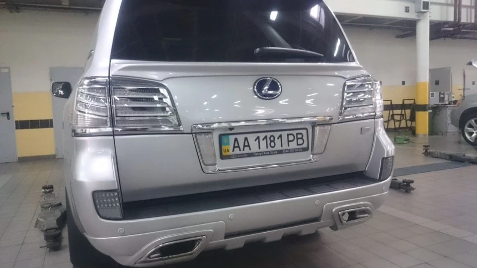 Lexus LX