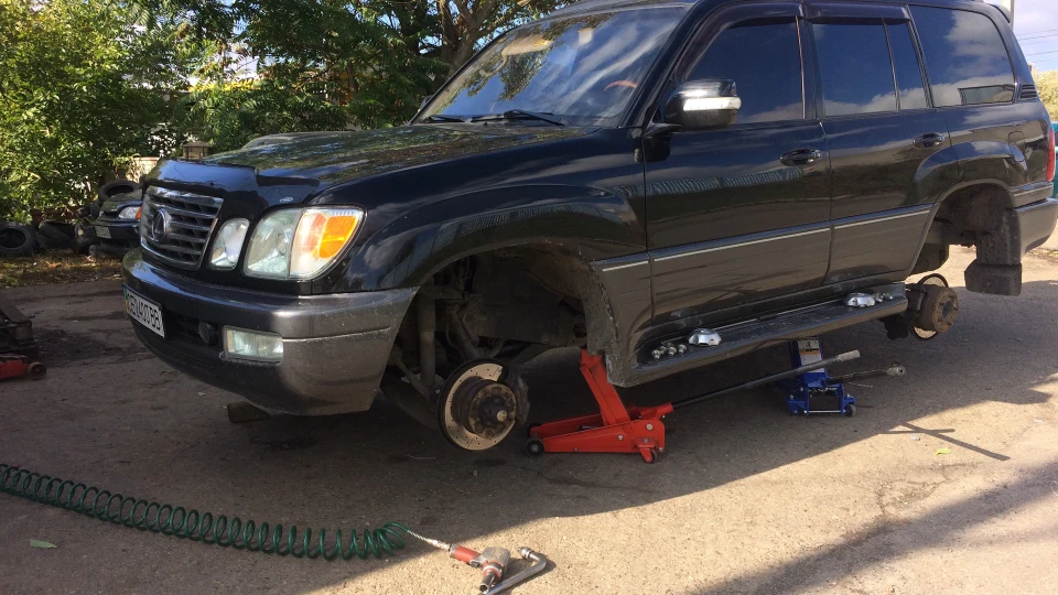 Lexus LX