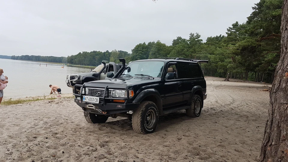 Lexus LX 450 2