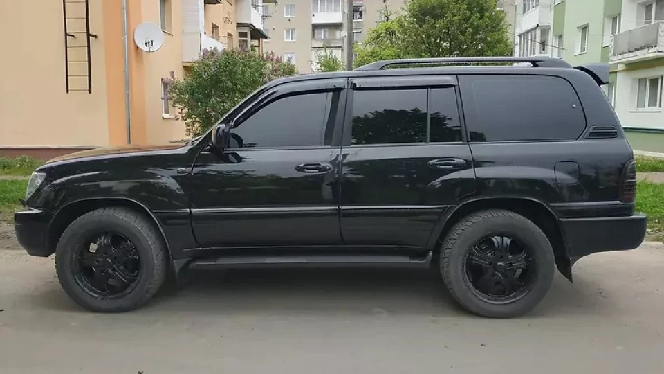 Lexus LX 4.7 V8 3