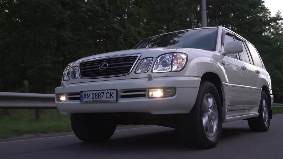 Lexus LX 470 Білуга 3