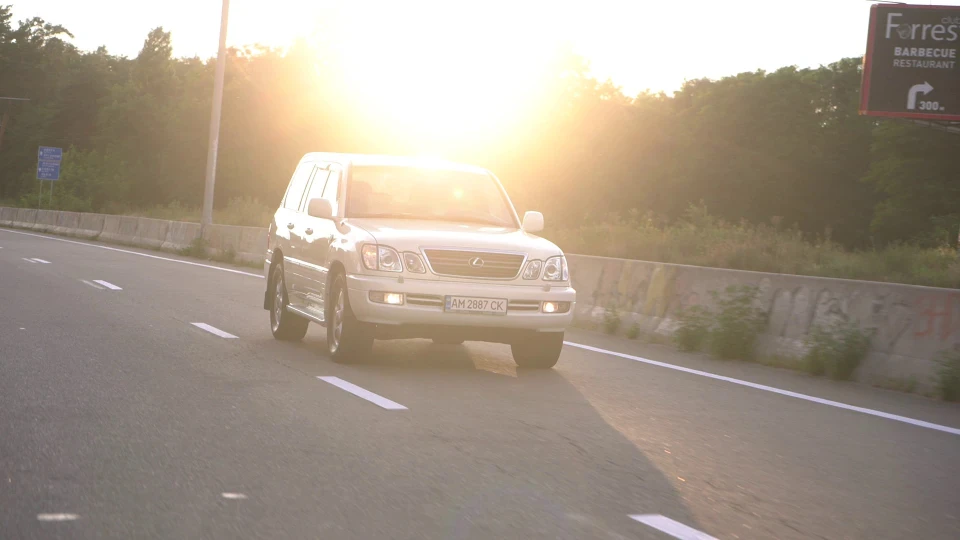 Lexus LX 470 Білуга 5