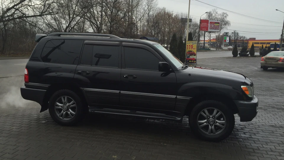 Lexus LX Великий 4
