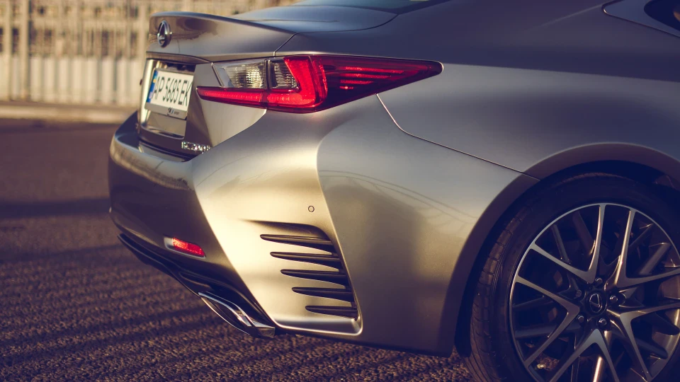 Lexus RC 200T F-Sport 4