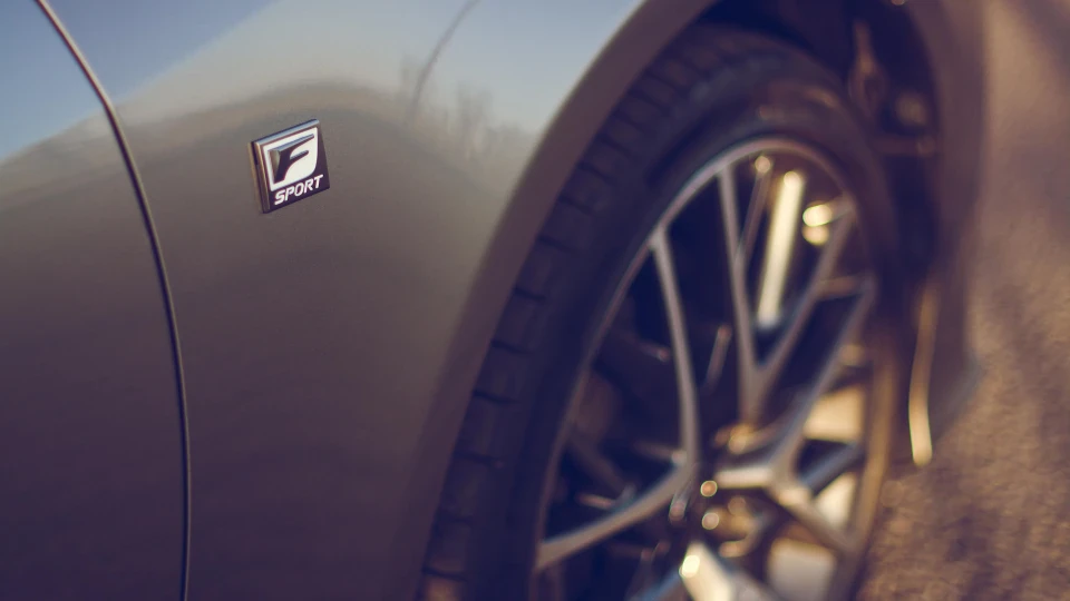 Lexus RC 200T F-Sport 5