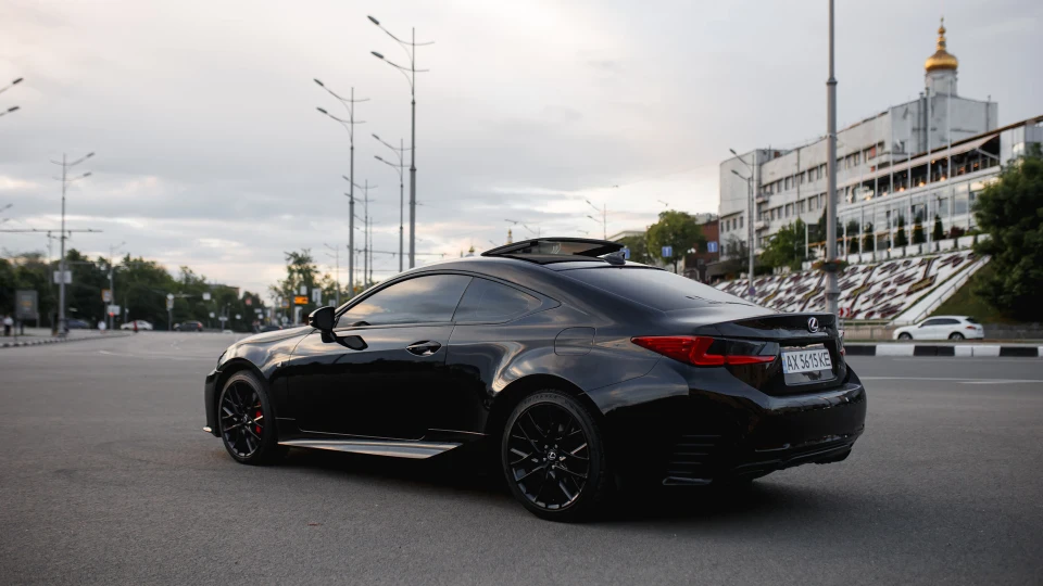 Lexus RC F-Sport 5