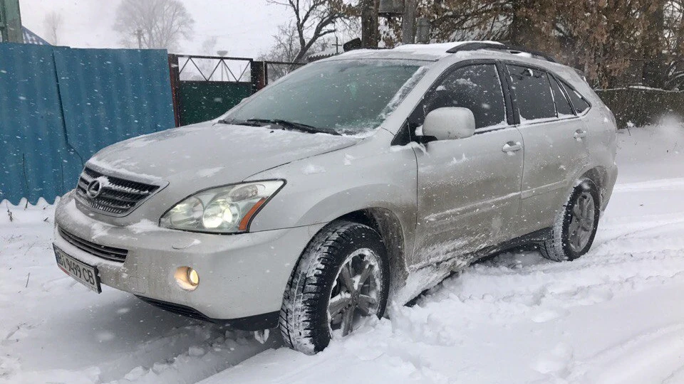 Lexus RX Hybrid 5