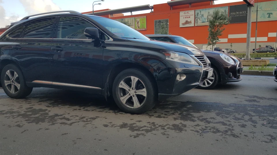 Lexus RX 270 2