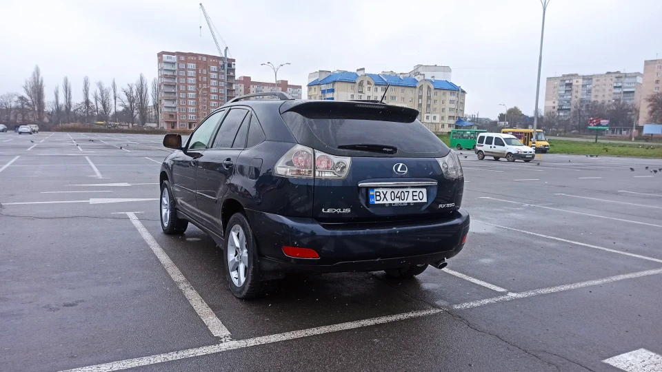 Lexus RX 330 2