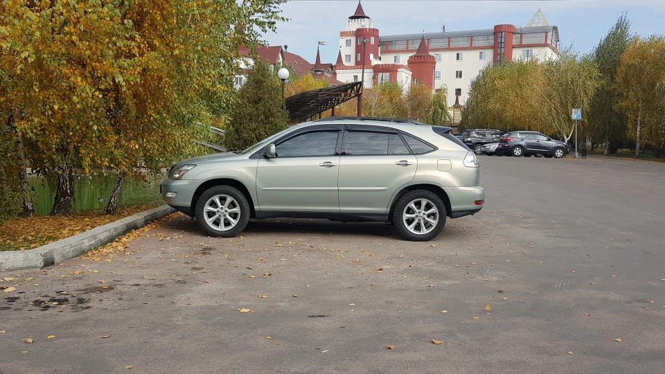 Lexus RX 3.5 Olivka