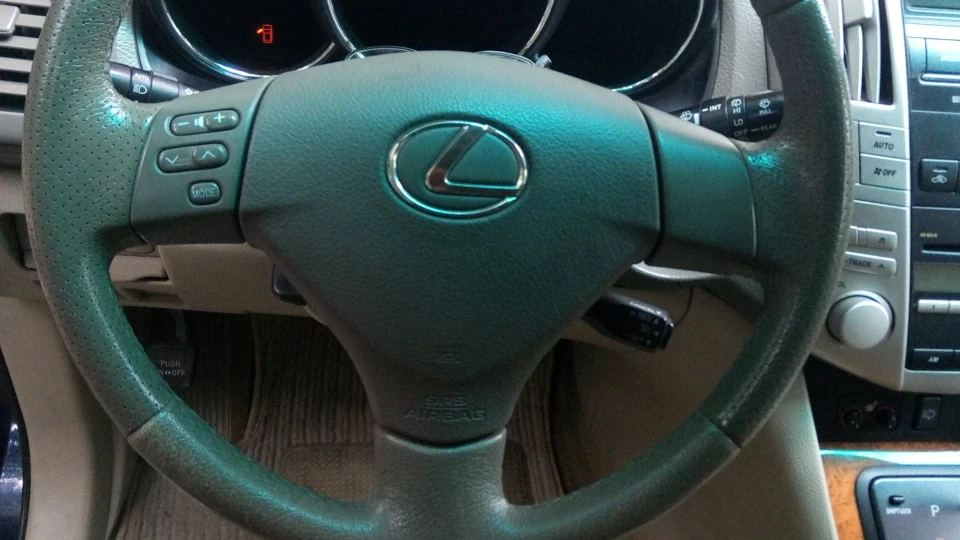 Lexus RX Безпроблемний) 2