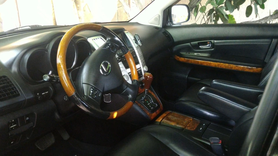 Lexus RX ^_Black_ Star_^