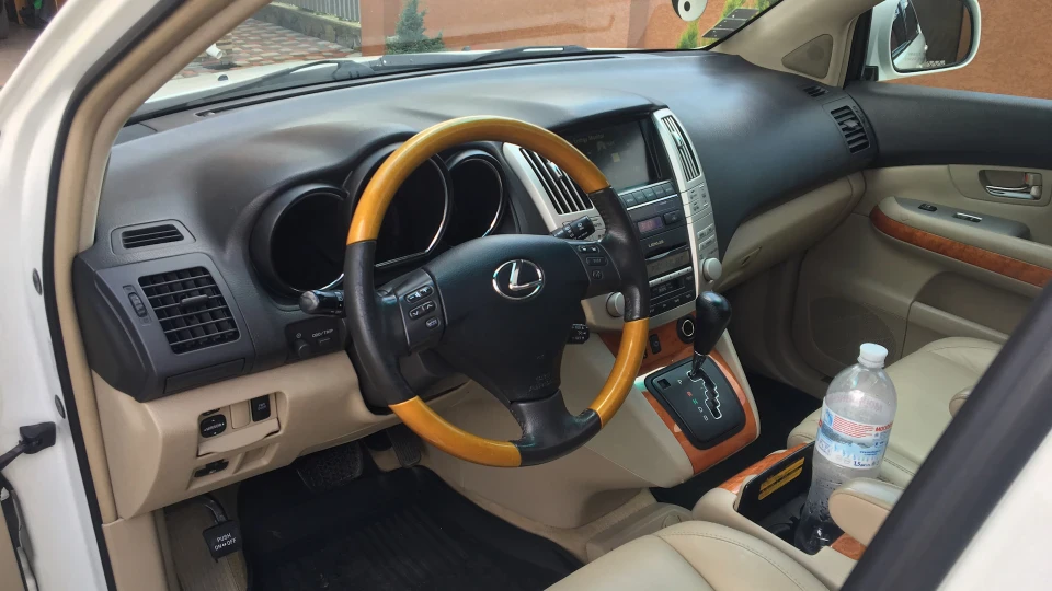 Lexus RX Hybrid 400 5