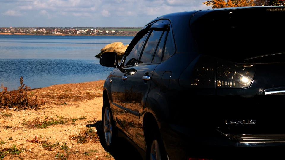 Lexus RX "Man in Black Jacket" 3