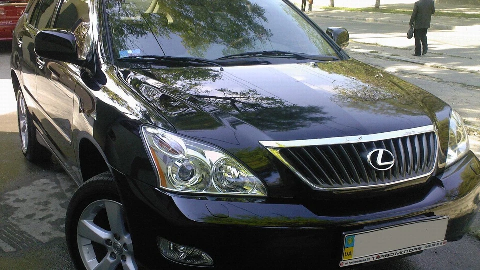 Lexus RX Paparazzi 3