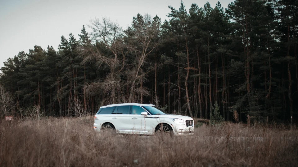 Lincoln Aviator Black Label Hybrid 3