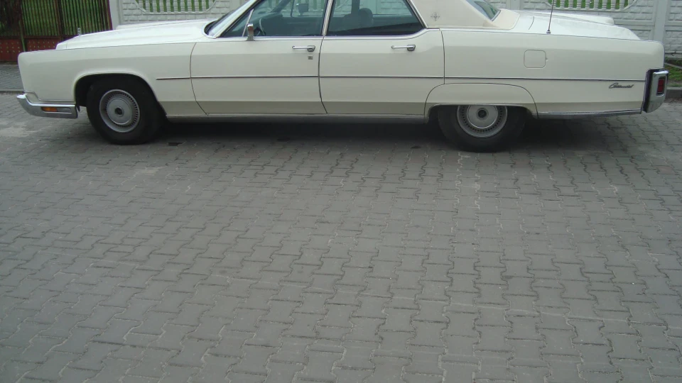 Lincoln Continental 2