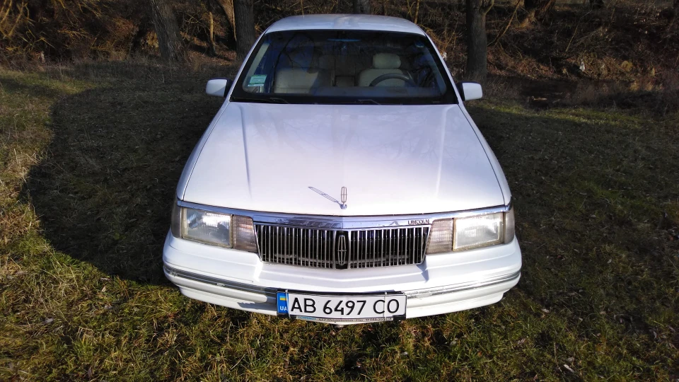 Lincoln Continental 3