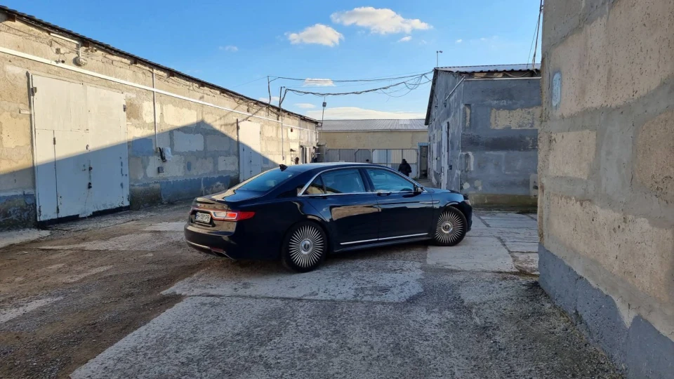 Lincoln Continental 3.0 Bi Turbo black label 2