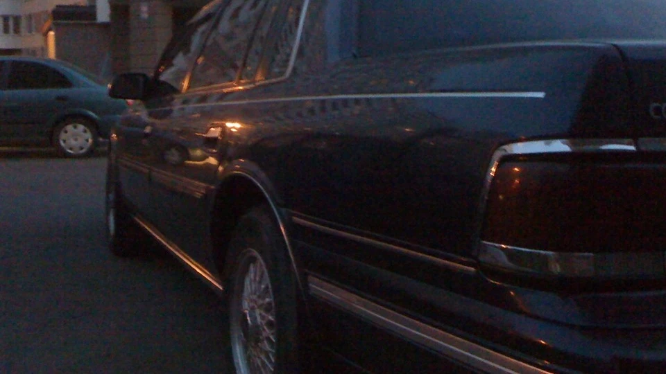 Lincoln Continental Signature Series 2