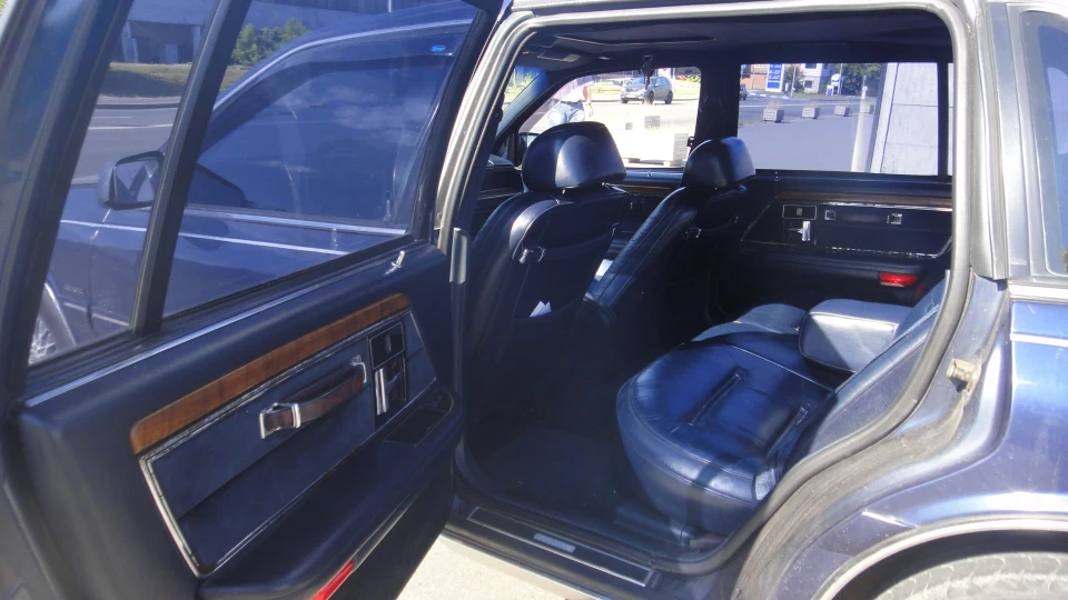 Lincoln Continental Signature Series 4