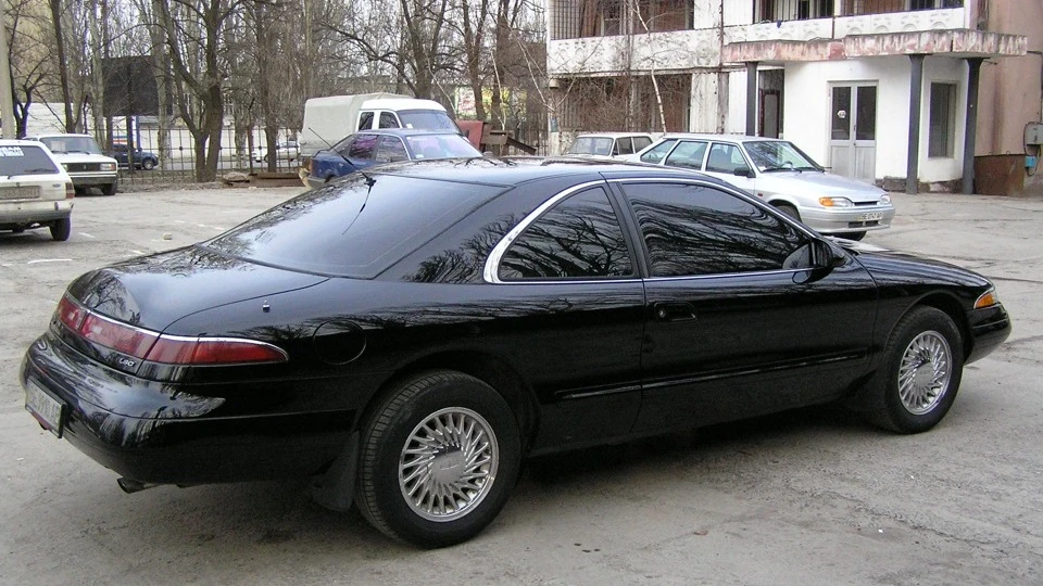 Lincoln Mark VIII LSC`Black 3