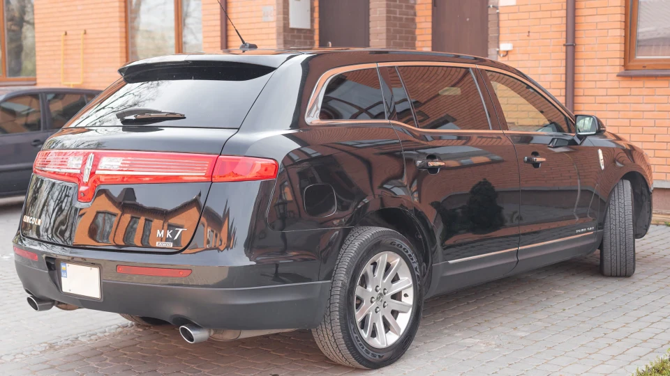Lincoln MKT 3.7 Town Car 4
