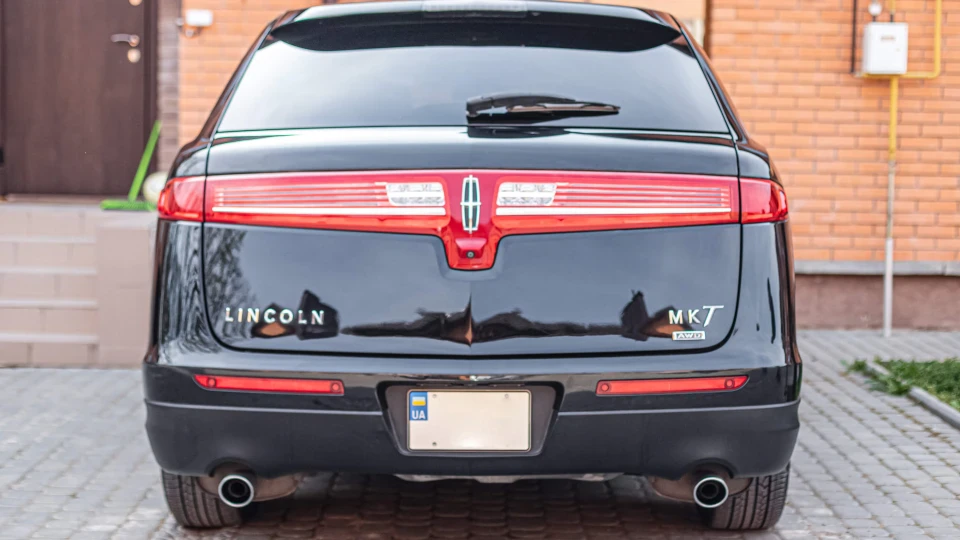 Lincoln MKT 3.7 Town Car 5