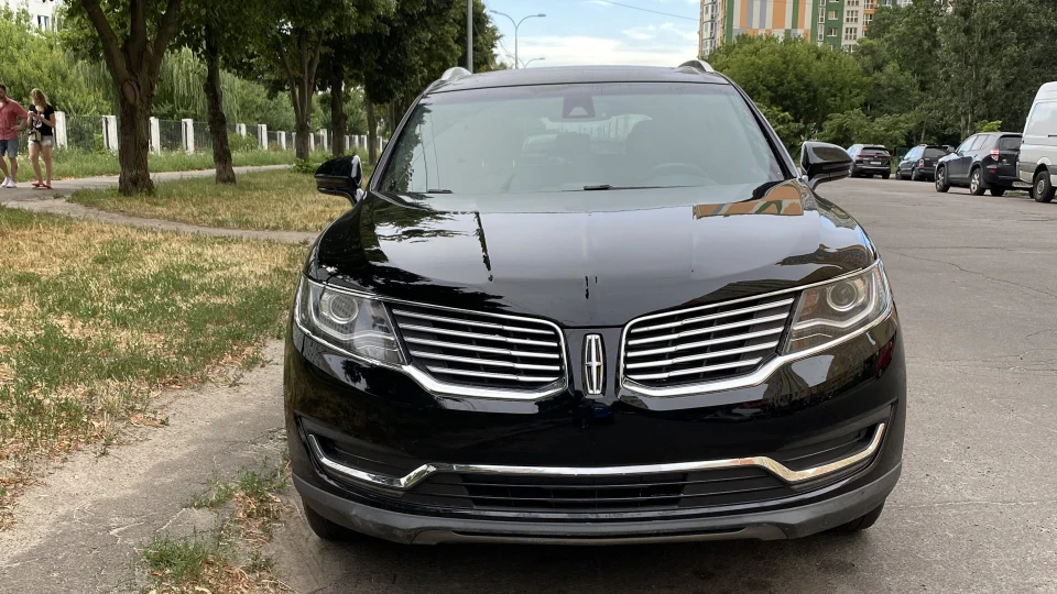 Lincoln MKX 3
