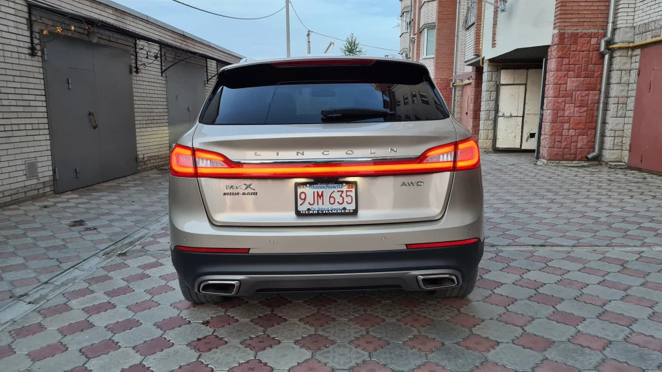 Lincoln MKX Reserve +