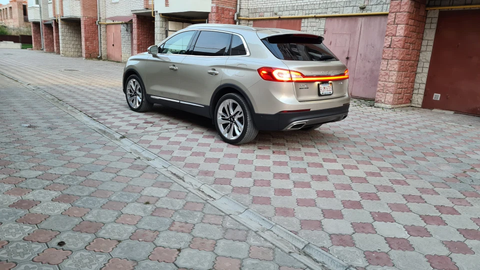 Lincoln MKX Reserve + 2