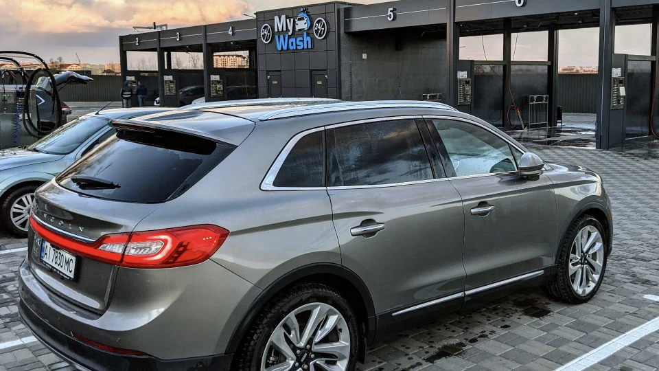 Lincoln MKX Reserve 3