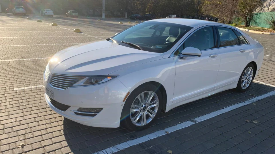 Lincoln MKZ Hybrid Справжній Американець 2