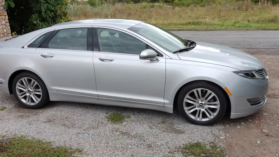 Lincoln MKZ 2