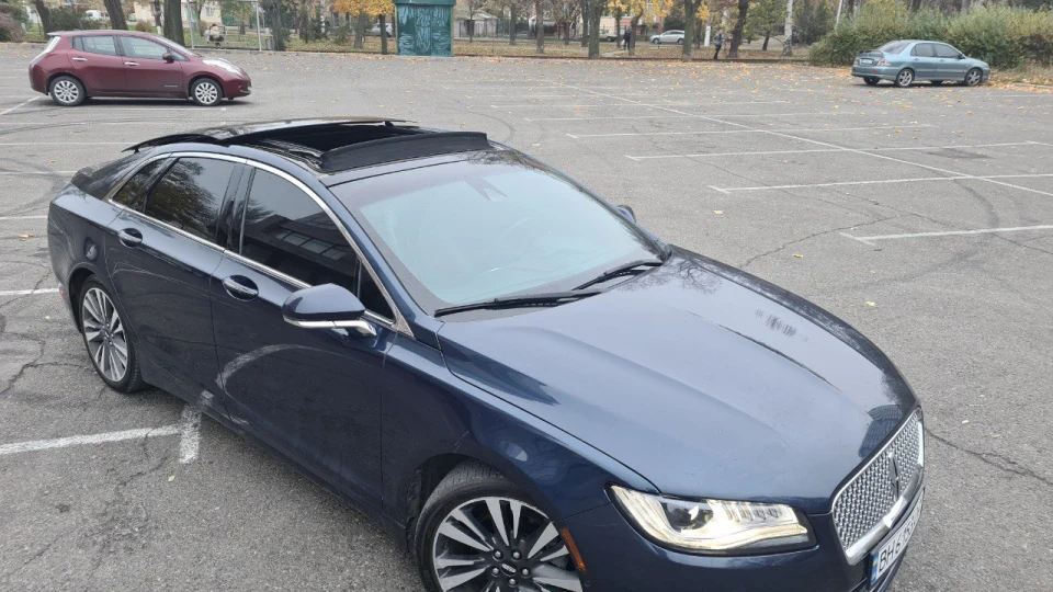 Lincoln MKZ Reserve 2.0 AWD 4