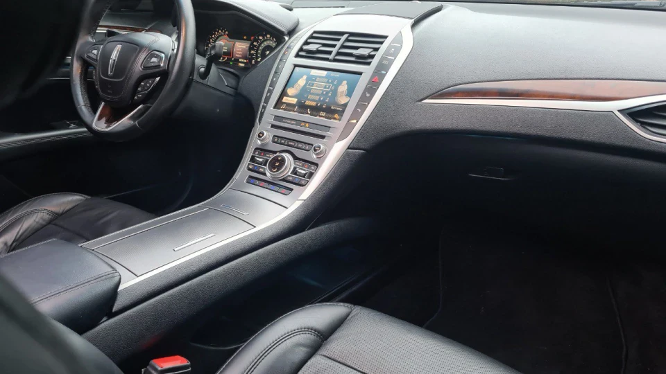 Lincoln MKZ Reserve 2.0 AWD 5