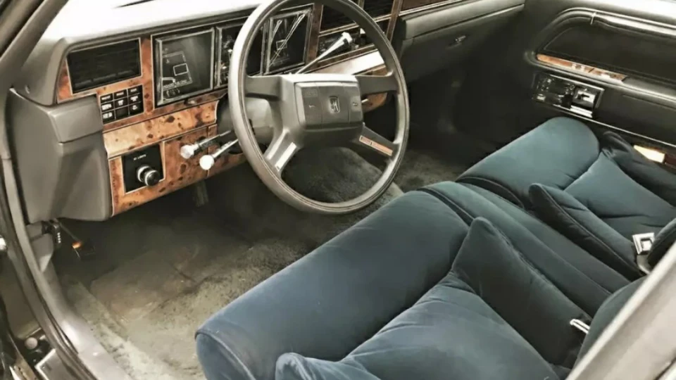 Lincoln Town Car 🇺🇦 2