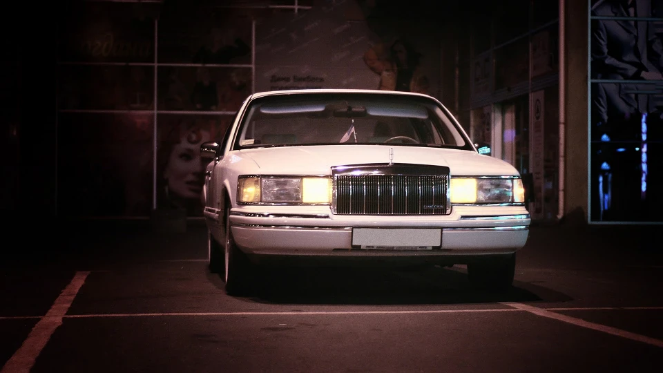 Lincoln Town Car сигнатур 2